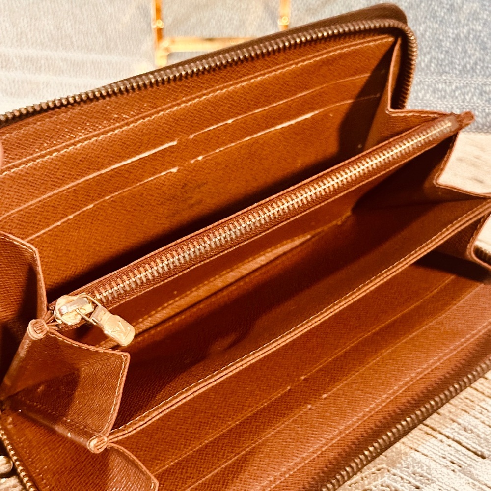 Louis Vuitton monogram zippy wallet - Picture 6 of 15